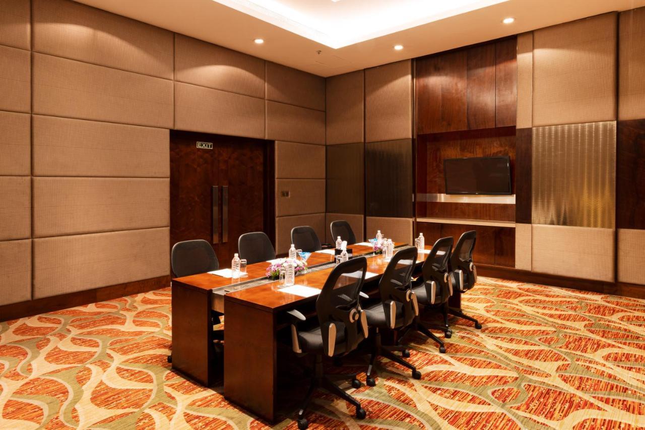 Courtyard By Marriott Pune Chākan Exterior foto