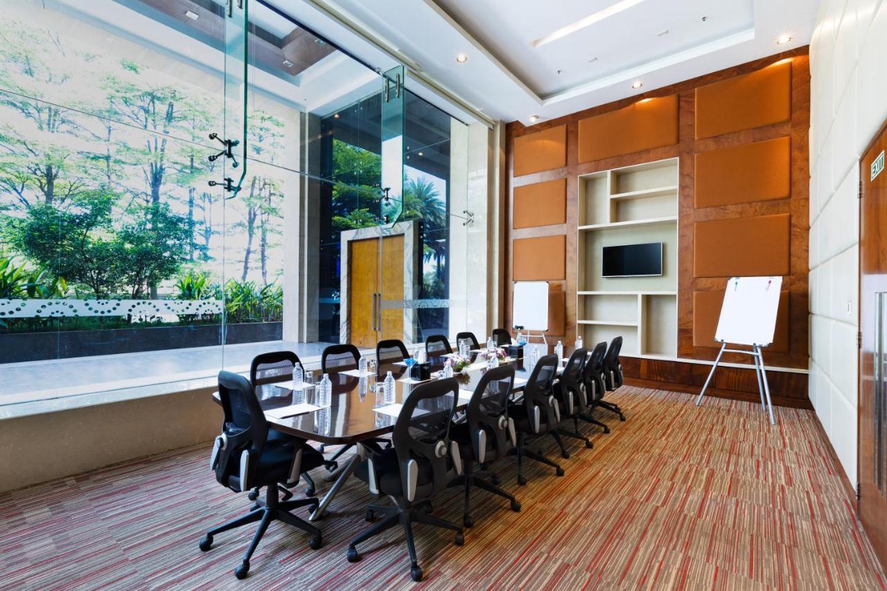 Courtyard By Marriott Pune Chākan Exterior foto
