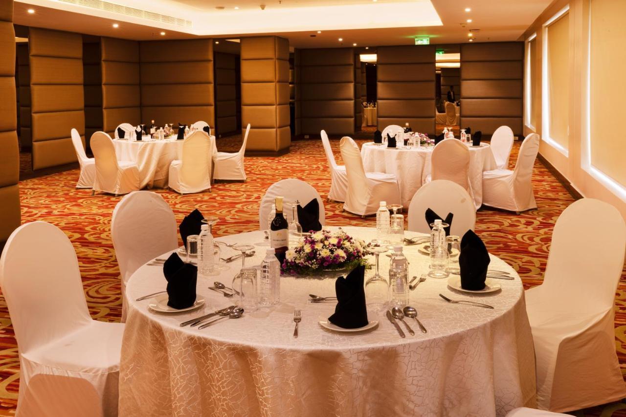Courtyard By Marriott Pune Chākan Exterior foto