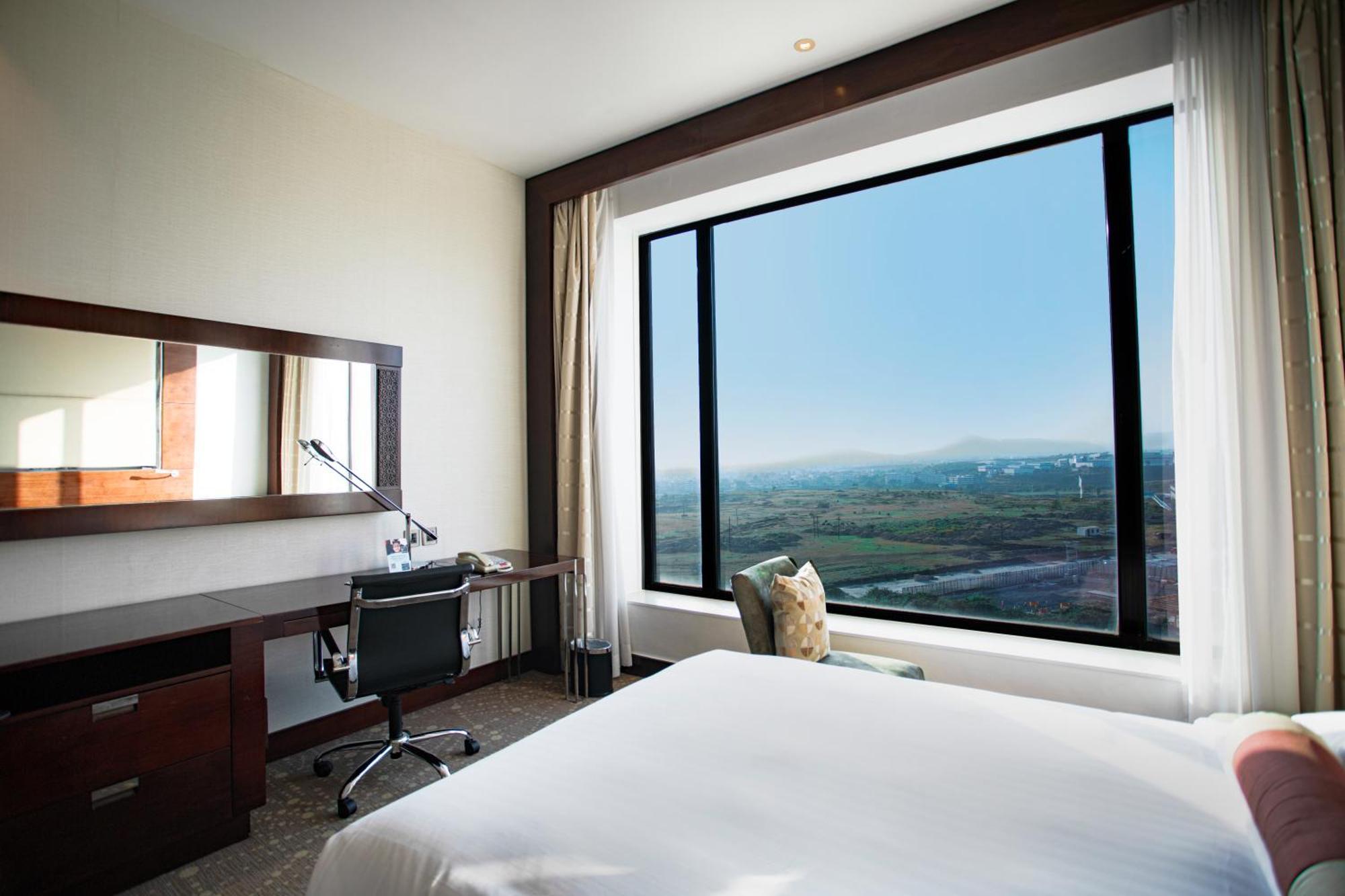 Courtyard By Marriott Pune Chākan Exterior foto