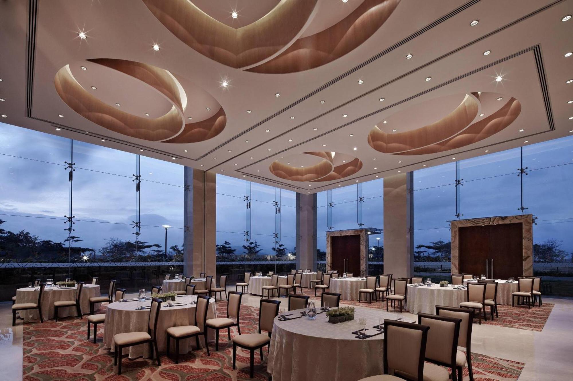 Courtyard By Marriott Pune Chākan Exterior foto